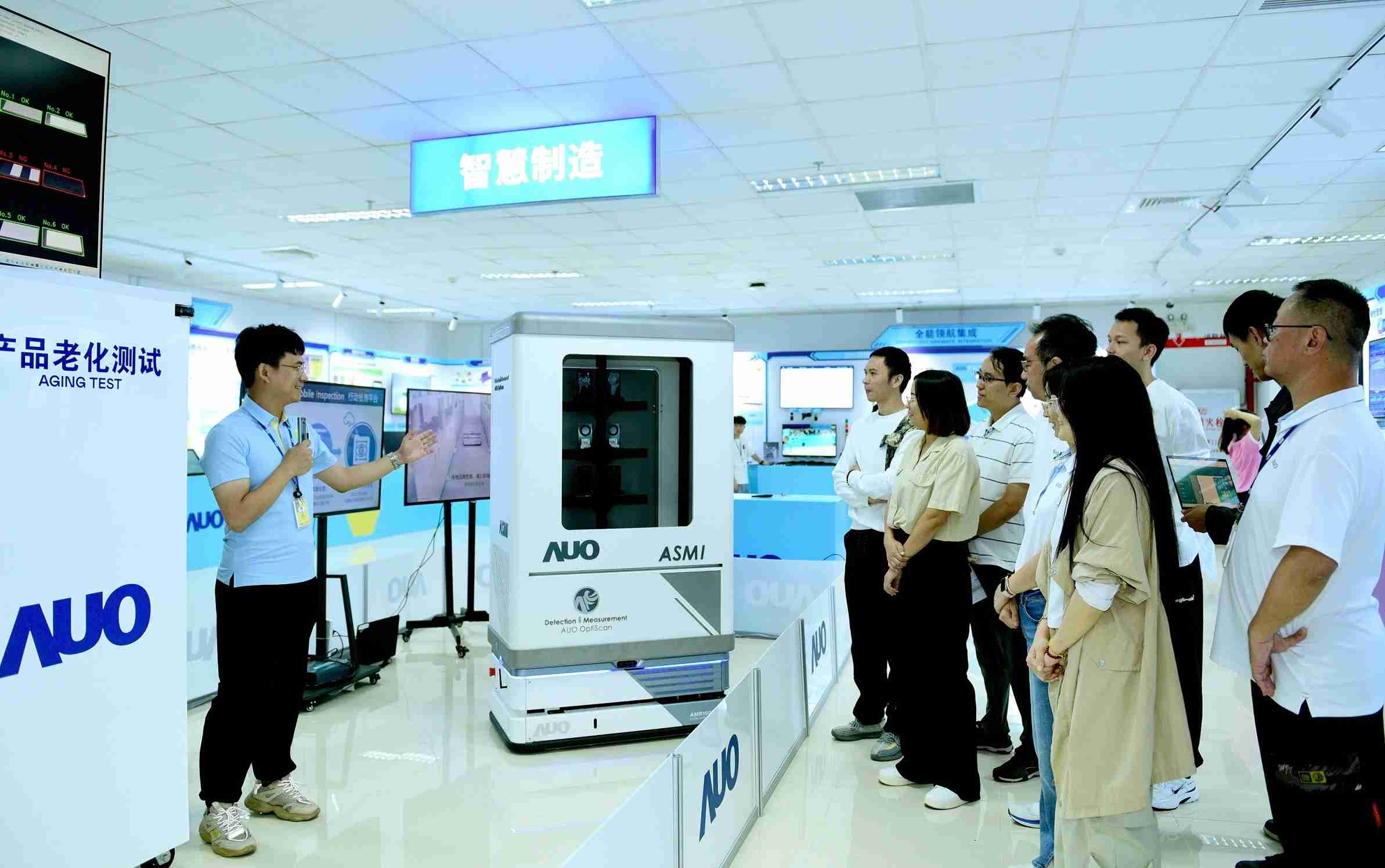 人生就是博厦门将5G+ABC技术串联生产管理全流程，，打通研发、、、、采购、、、、生管、、制程、、、设备、、质量等产品全生命周期制造流程，，，完成数字化设计、、、智慧供应链、、、、智能座舱、、、、全流程设备管理、、、、数据驱动优化、、、智慧在线检测、、、智慧品管等自适应生产模式升级